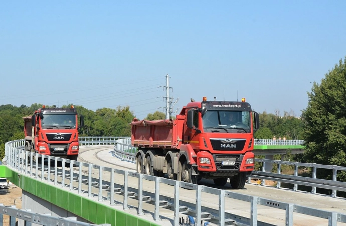 Powstająca w Olsztynie tramwajowa estakada przeszła próbę obciążeniową.